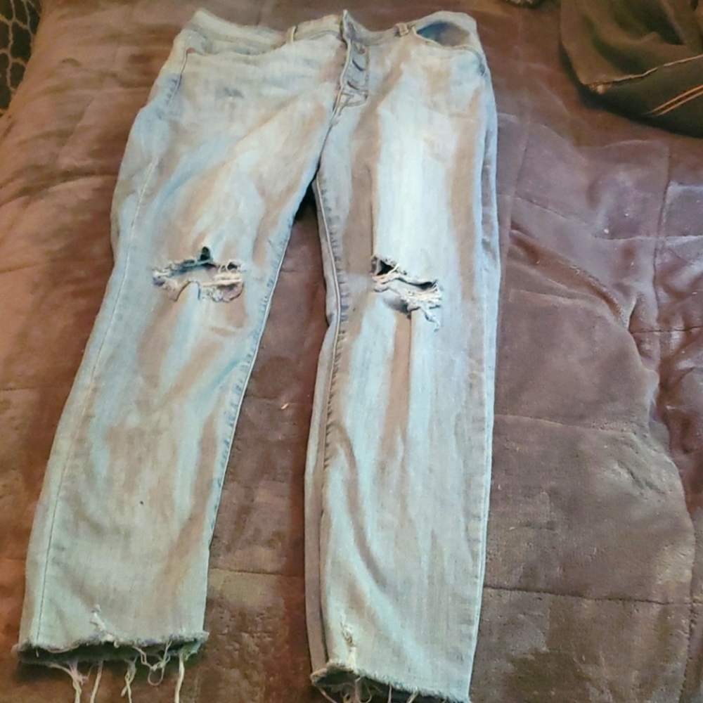 High rose skinny size 8 ripped jeans.
